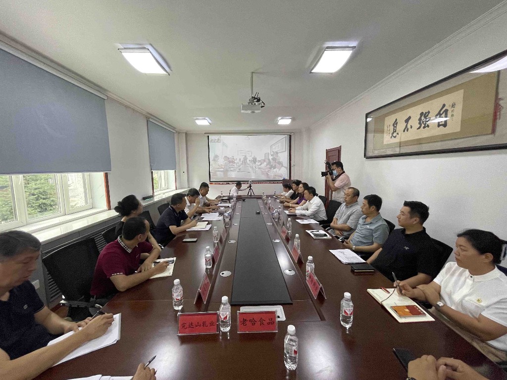 http://m.mmjsjyxy.cn/images/article/19_1693883519335667.jpg